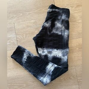 Booty by Brabants Tye-Dye Leggings